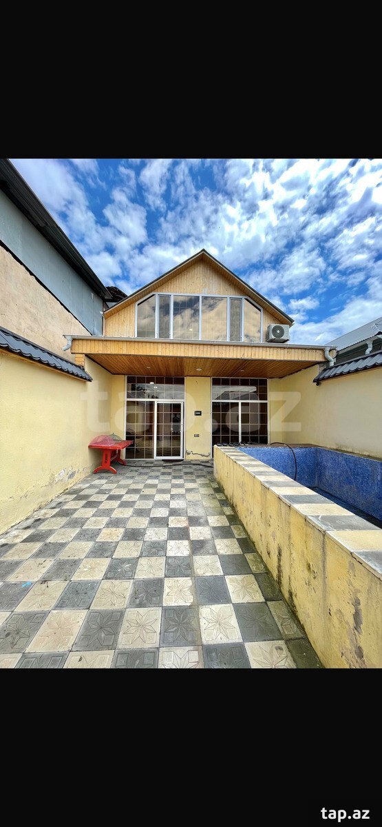 Villa, 28 May küç.