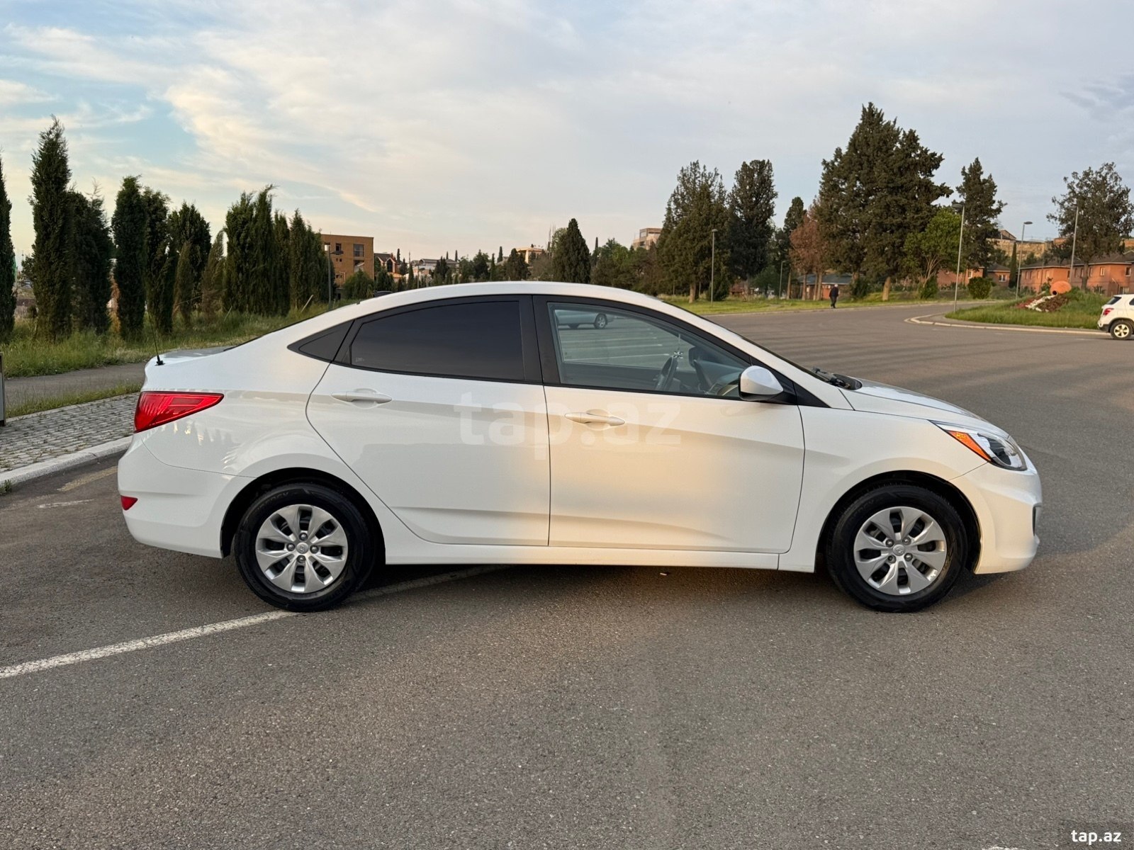 Hyundai Accent, 2017 il (6)