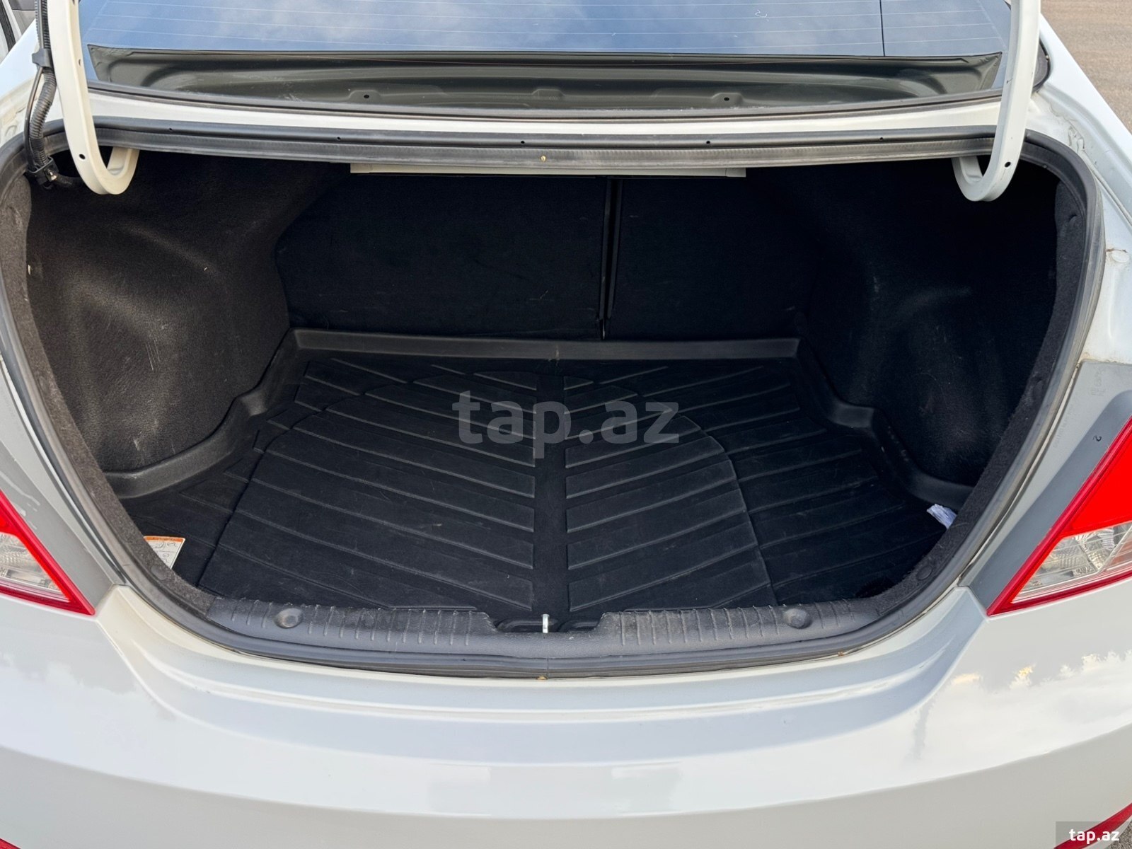 Hyundai Accent, 2017 il (9)