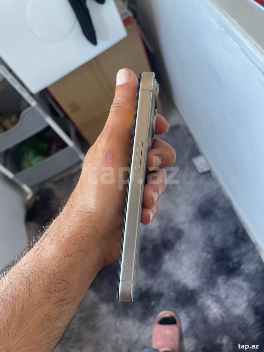 Apple iPhone 15 Pro Natural Titanium 256GB/8GB (4)