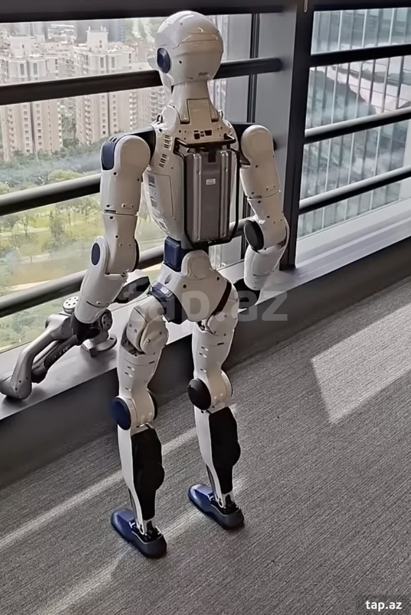 Unitree R1 humanoid (4)