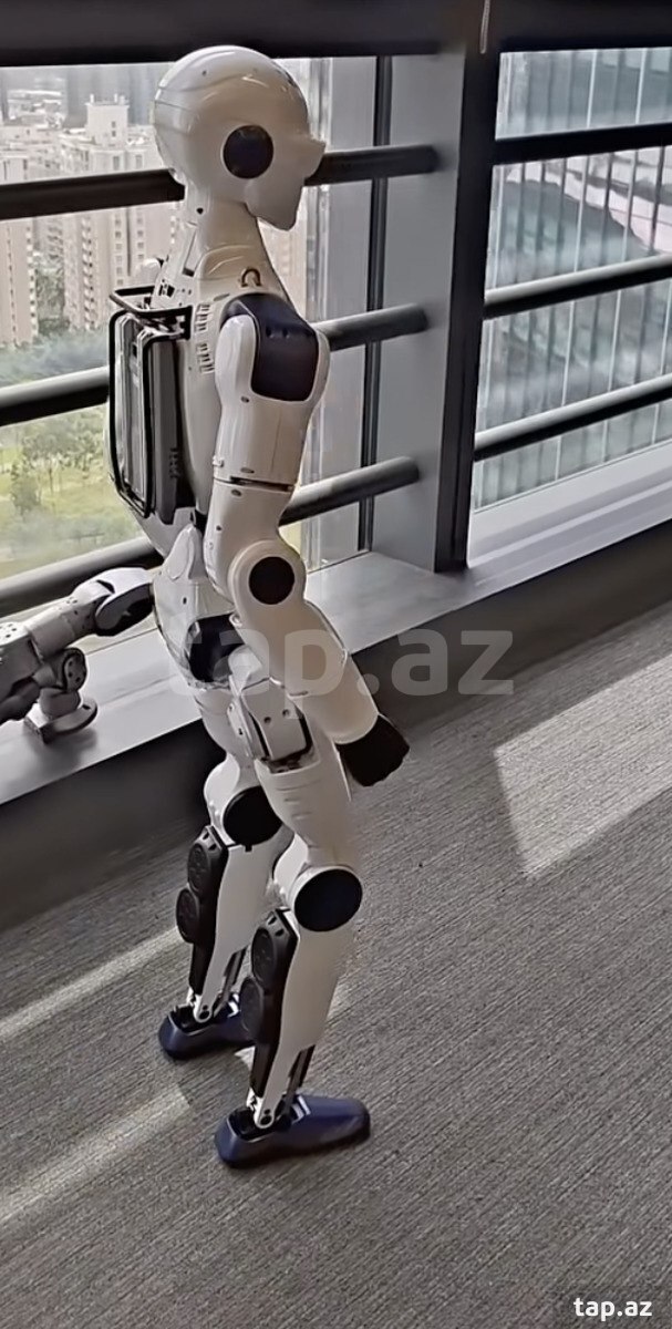 Unitree R1 humanoid (3)