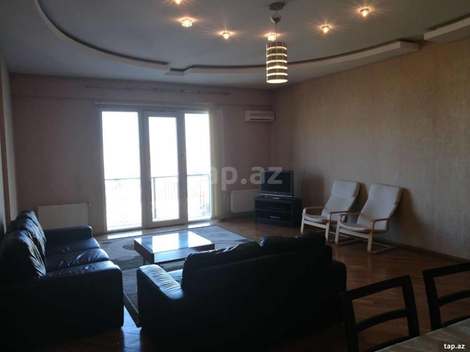 3-otaqlı yeni tikili kirayə verilir, 28 May m., 155 m²