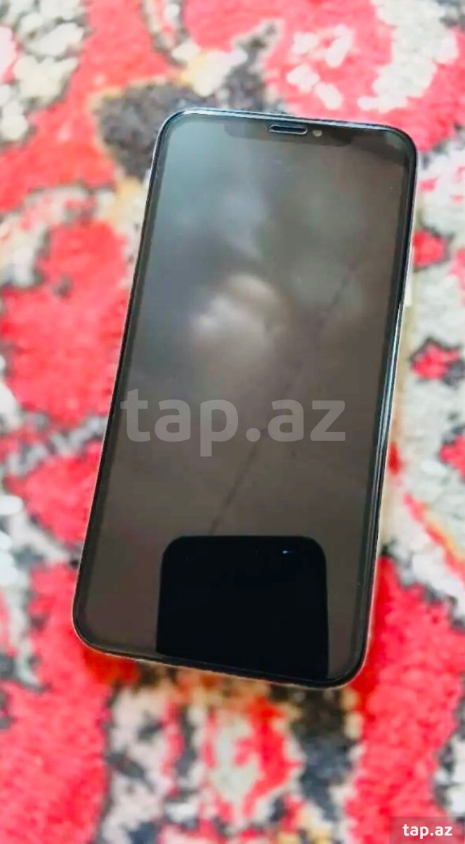 Apple iPhone X Silver 64GB/3GB (2)