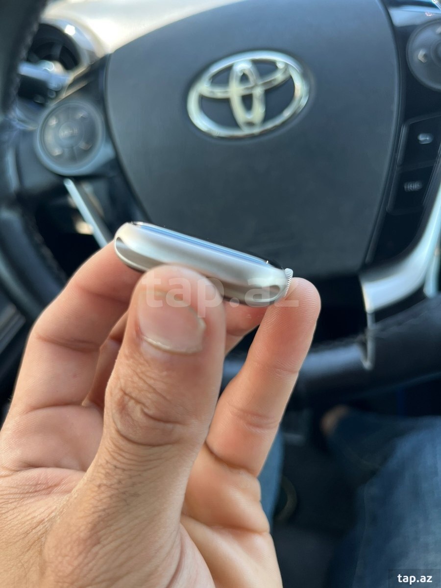 Apple Watch Series 9 Aluminum Cellular Silver 45mm (2)