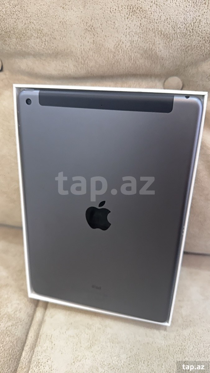 Apple iPad 9.7 (2018) Silver 128GB/2GB (3)