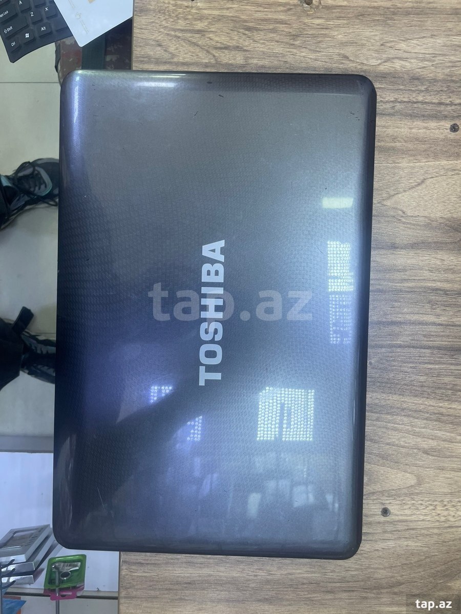 Noutbuk Toshiba (2)