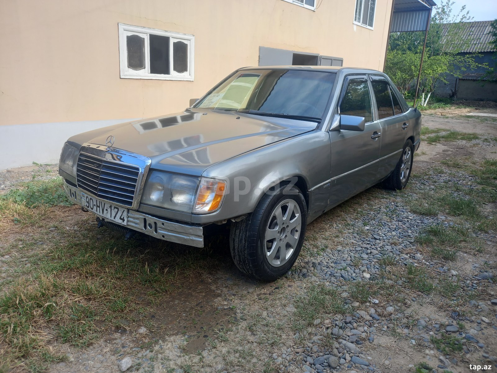 Mercedes E 220, 1988 il (2)