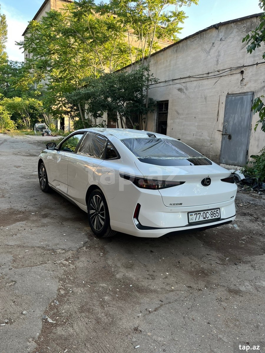Changan Qiyuan A05, 2024 il (10)