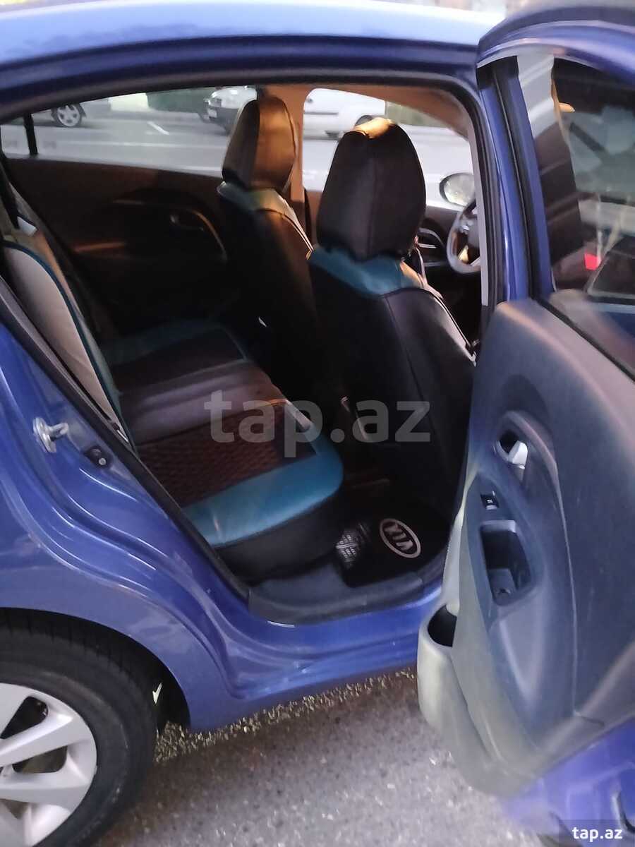 KIA Rio, 2013 il (12)