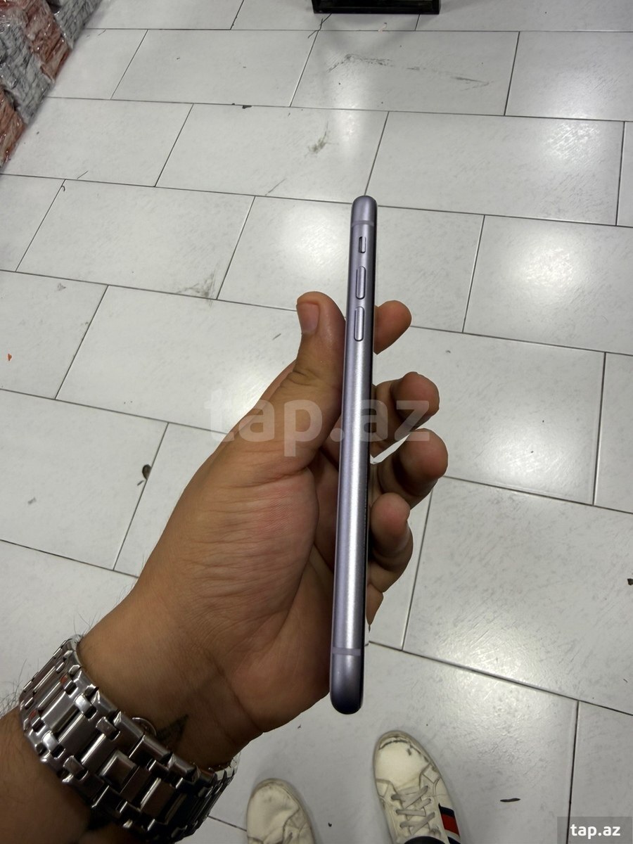 Apple iPhone 11 Purple 128GB/4GB (3)