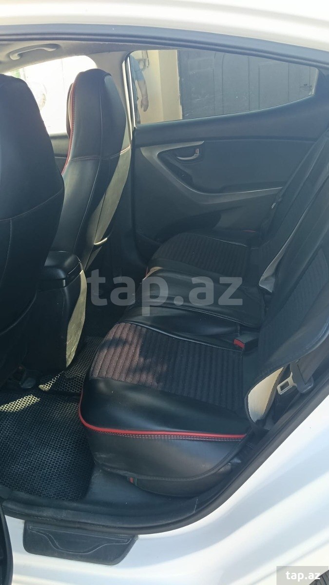 Hyundai Elantra, 2012 il (2)