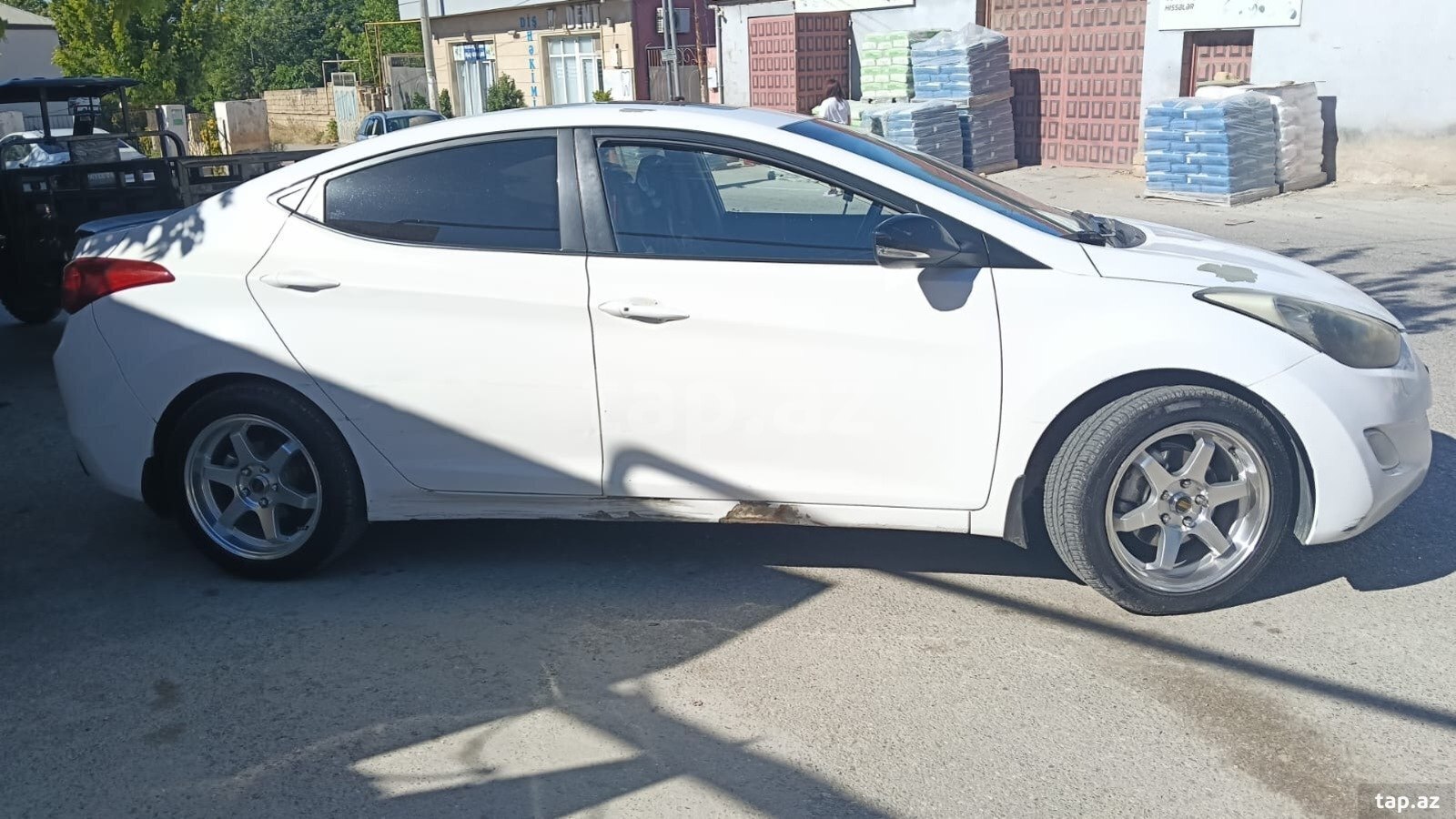 Hyundai Elantra, 2012 il (4)