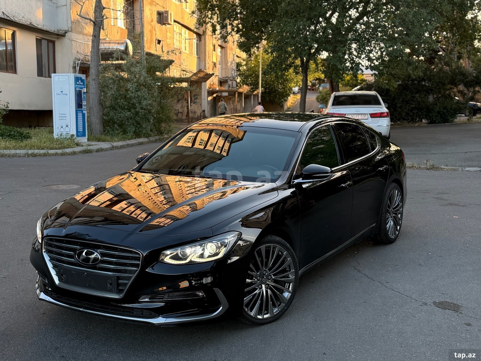 Hyundai Grandeur, 2018 il (2)