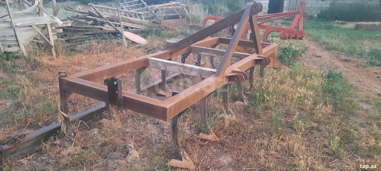 Traktor YTO 1404, 2026 il (8)