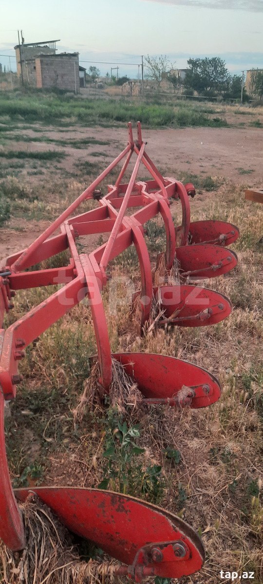 Traktor YTO 1404, 2026 il (12)