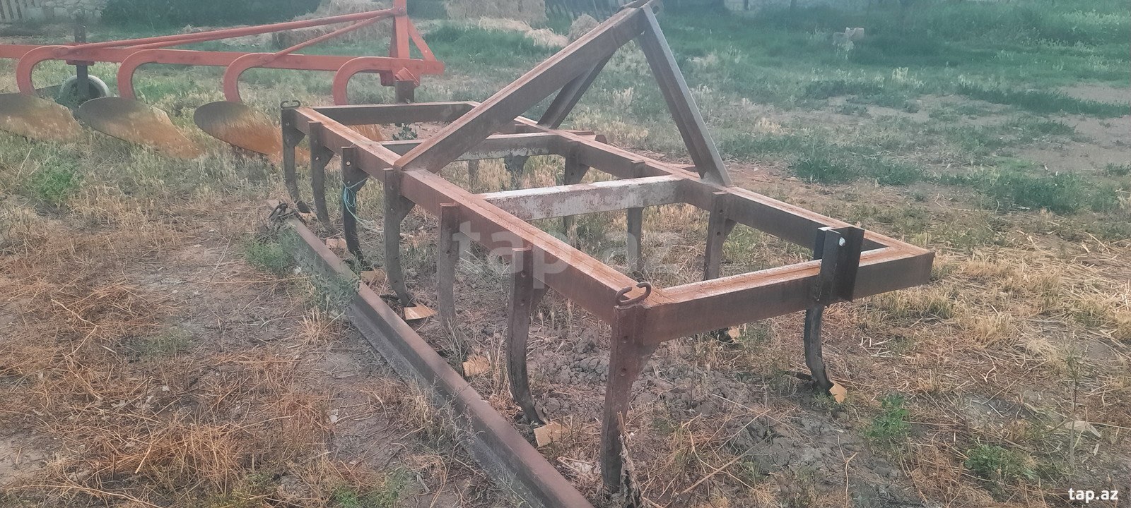Traktor YTO 1404, 2026 il (9)