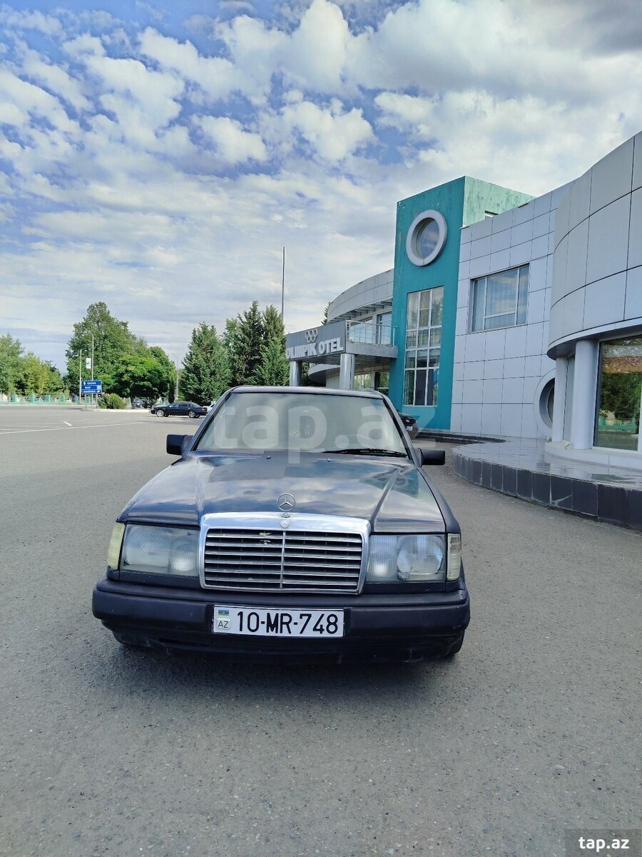 Mercedes 230, 1988 il