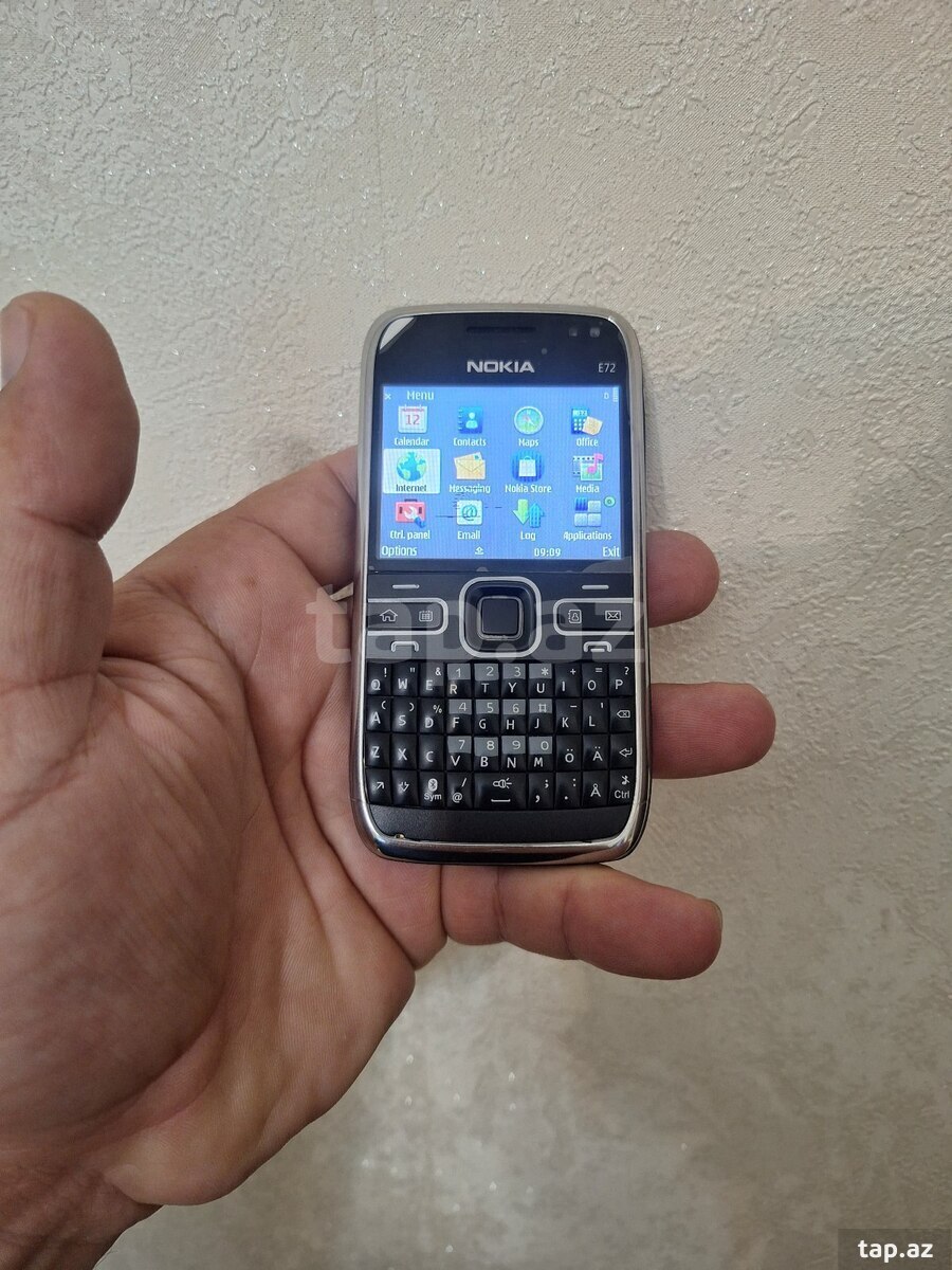 Nokia E72 Zodium Black (4)