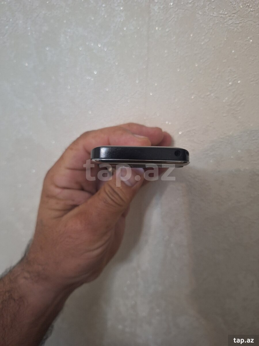 Nokia E72 Zodium Black (6)