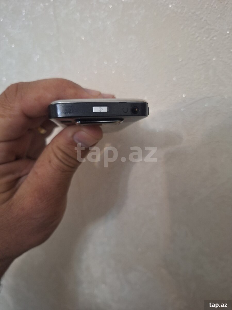 Nokia E72 Zodium Black (9)
