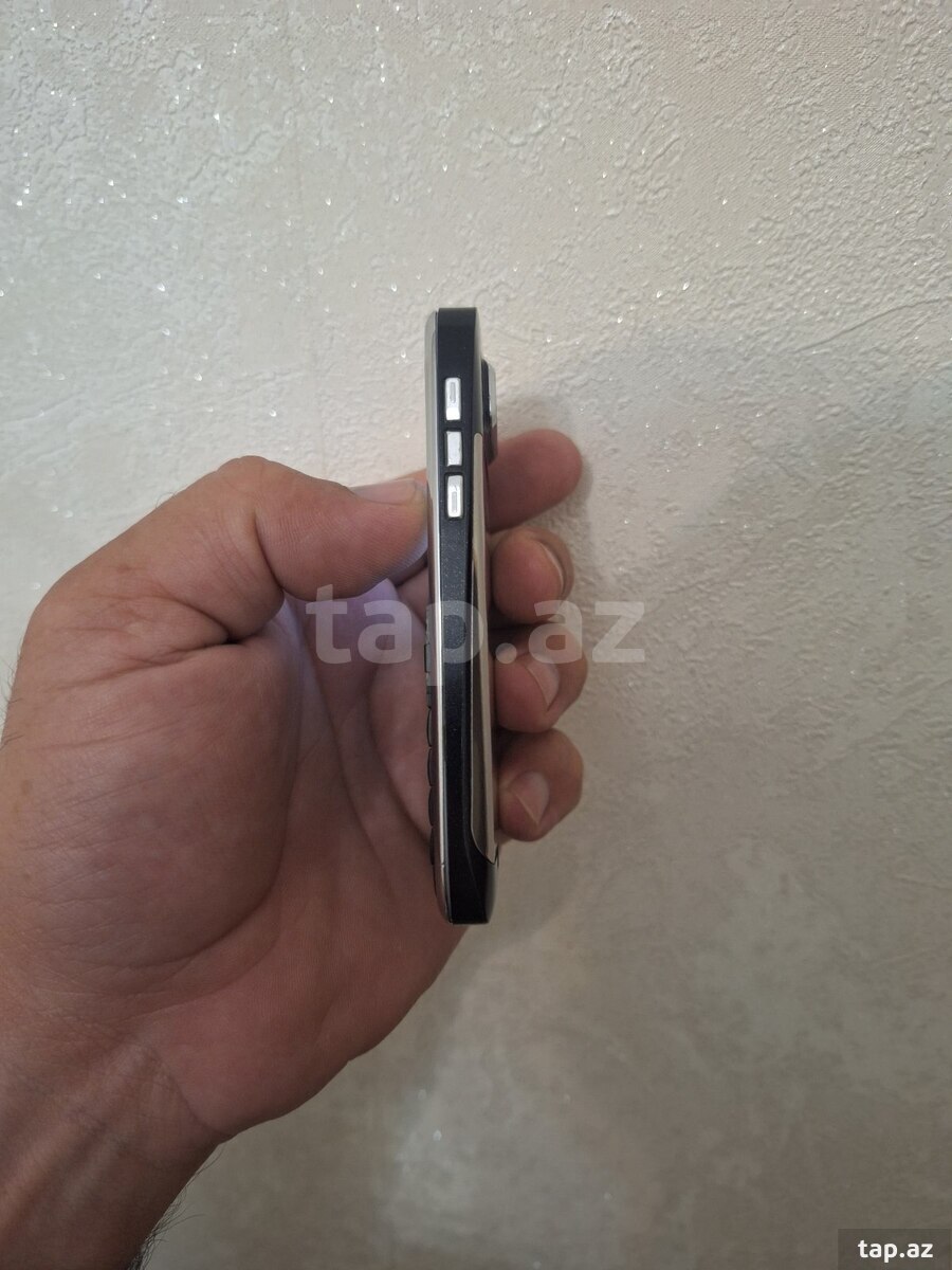 Nokia E72 Zodium Black (8)