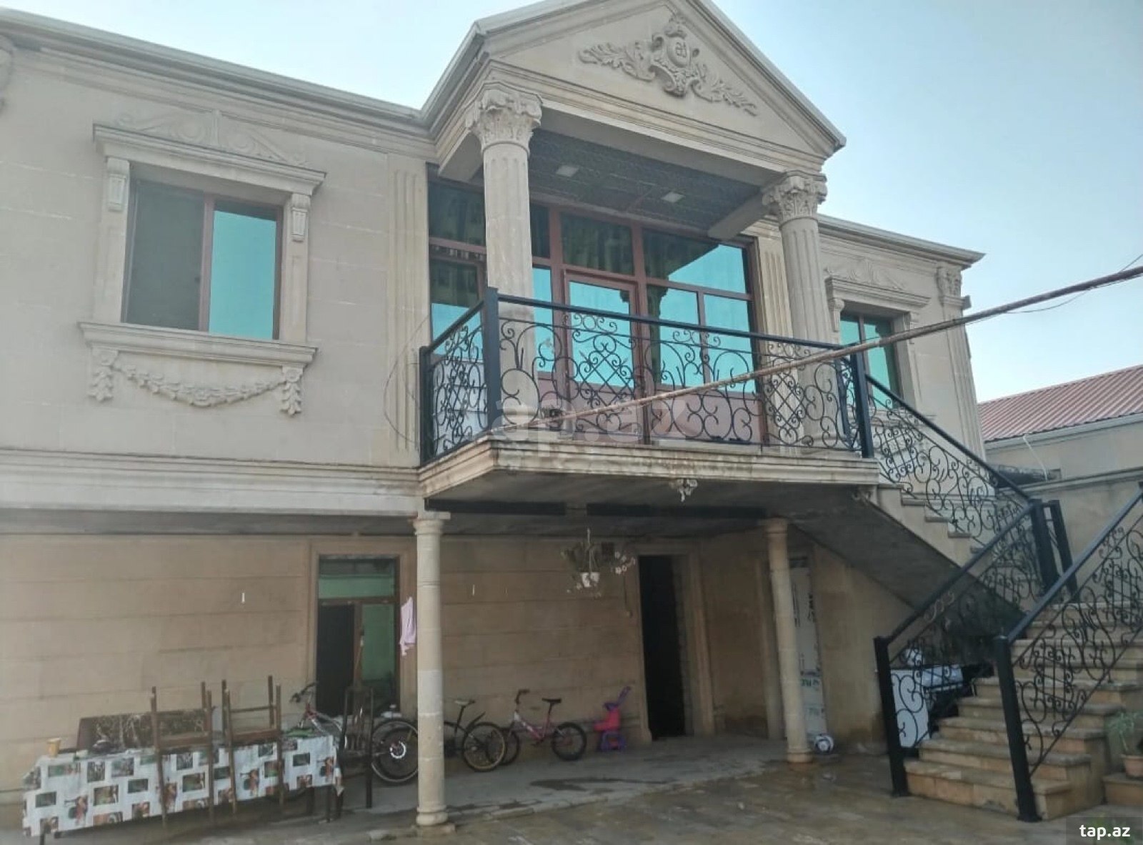 Həyət evi, Binə qəs.