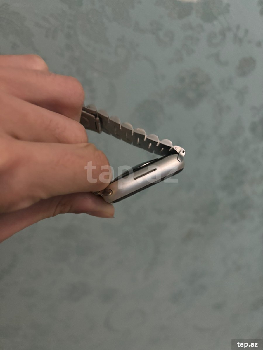Apple Watch Series 8 Aluminum Silver 45mm (7)