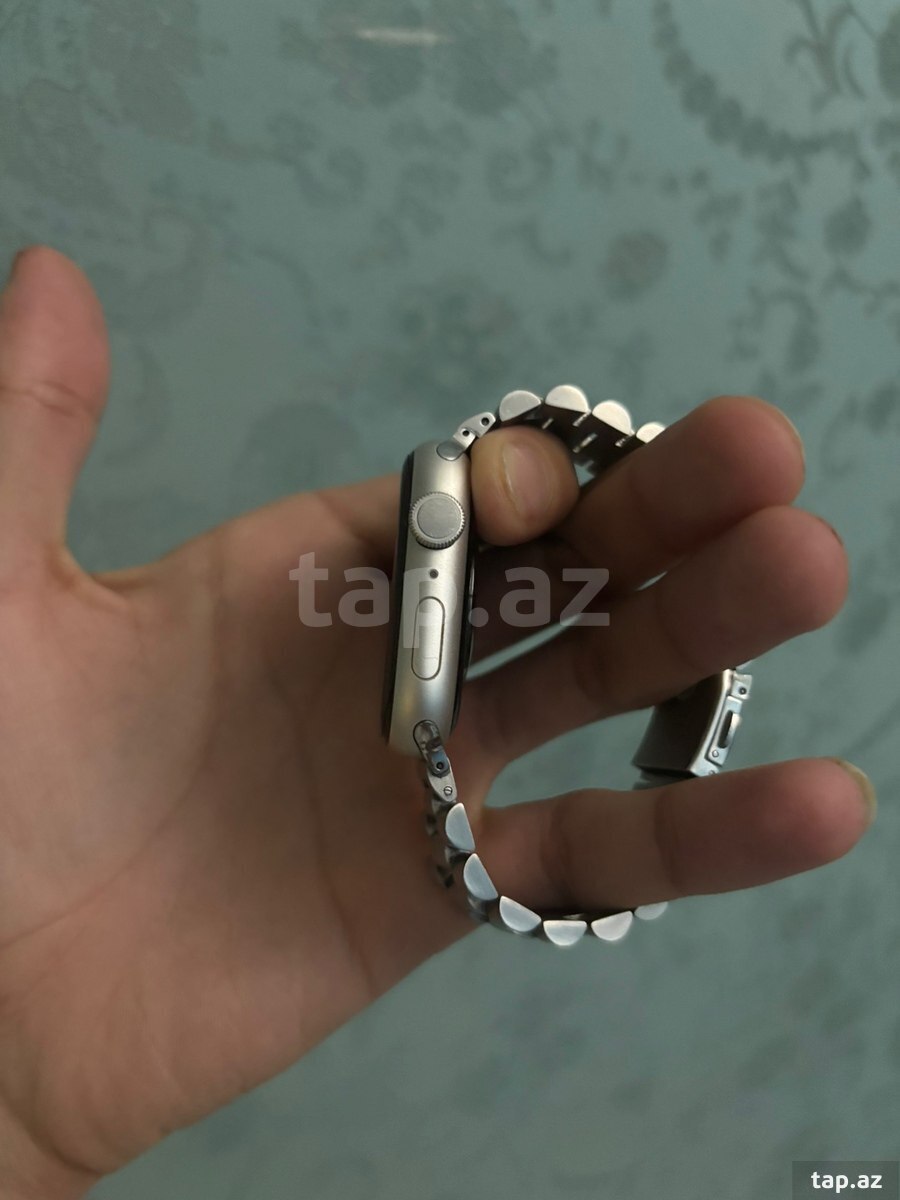 Apple Watch Series 8 Aluminum Silver 45mm (4)