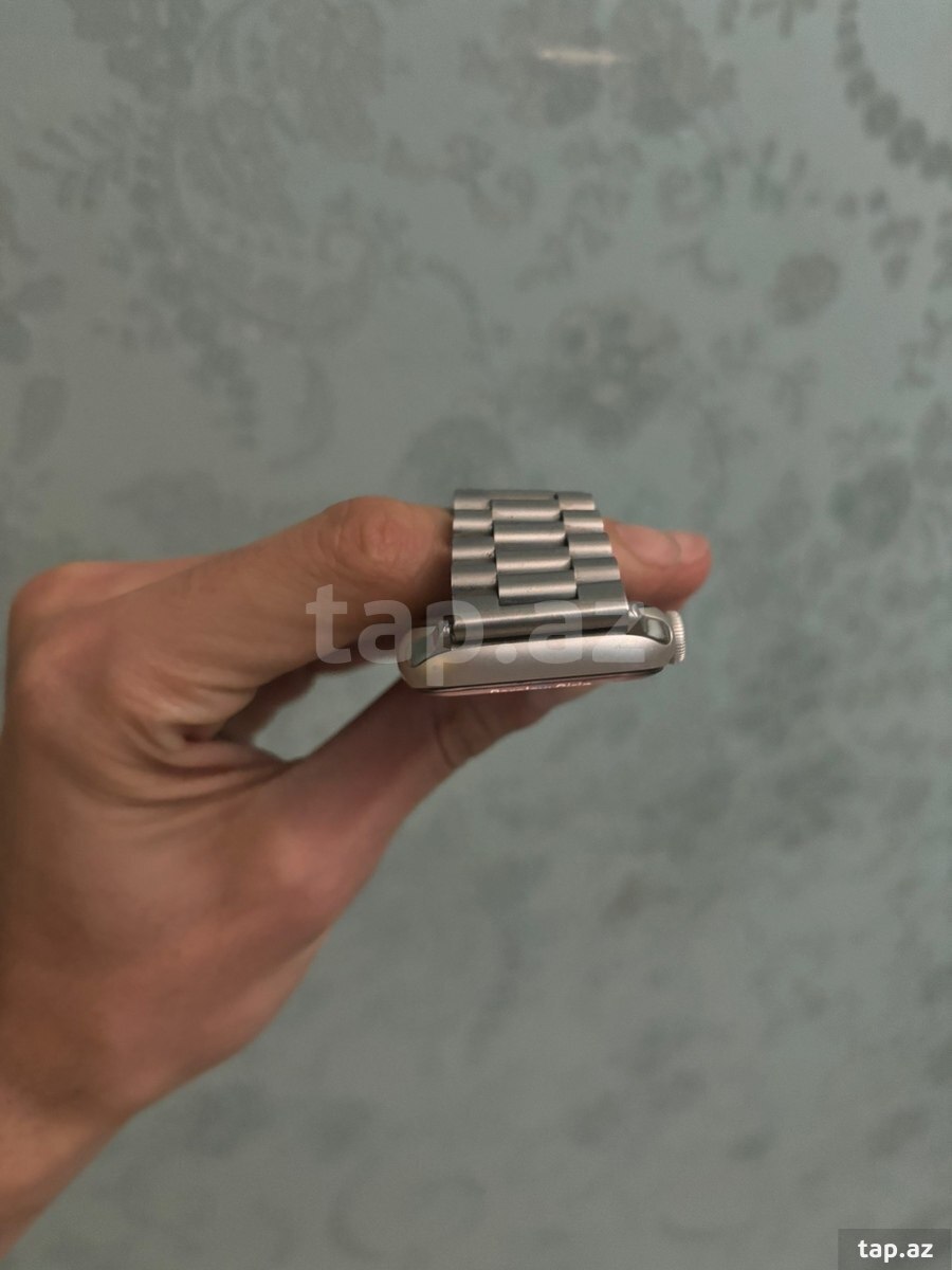 Apple Watch Series 8 Aluminum Silver 45mm (5)