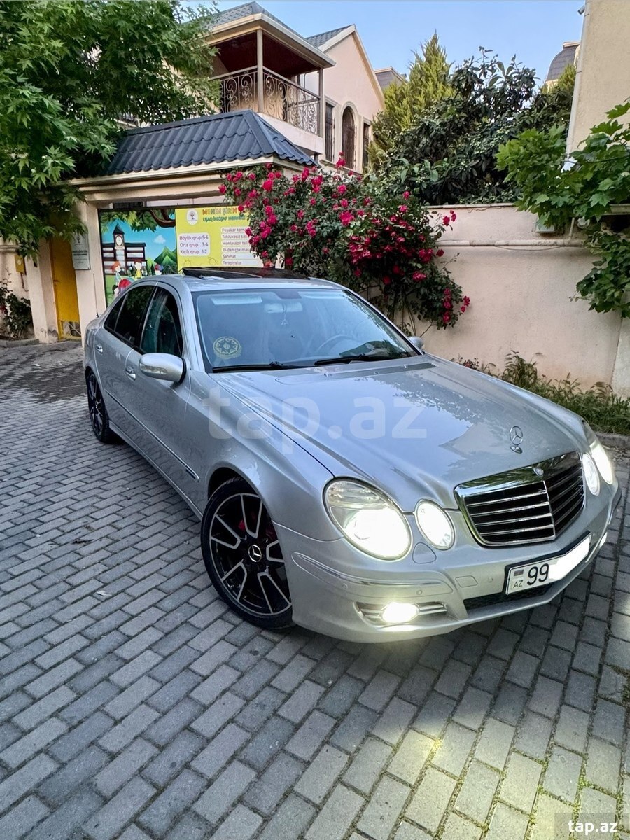 Mercedes E 320, 2002 il
