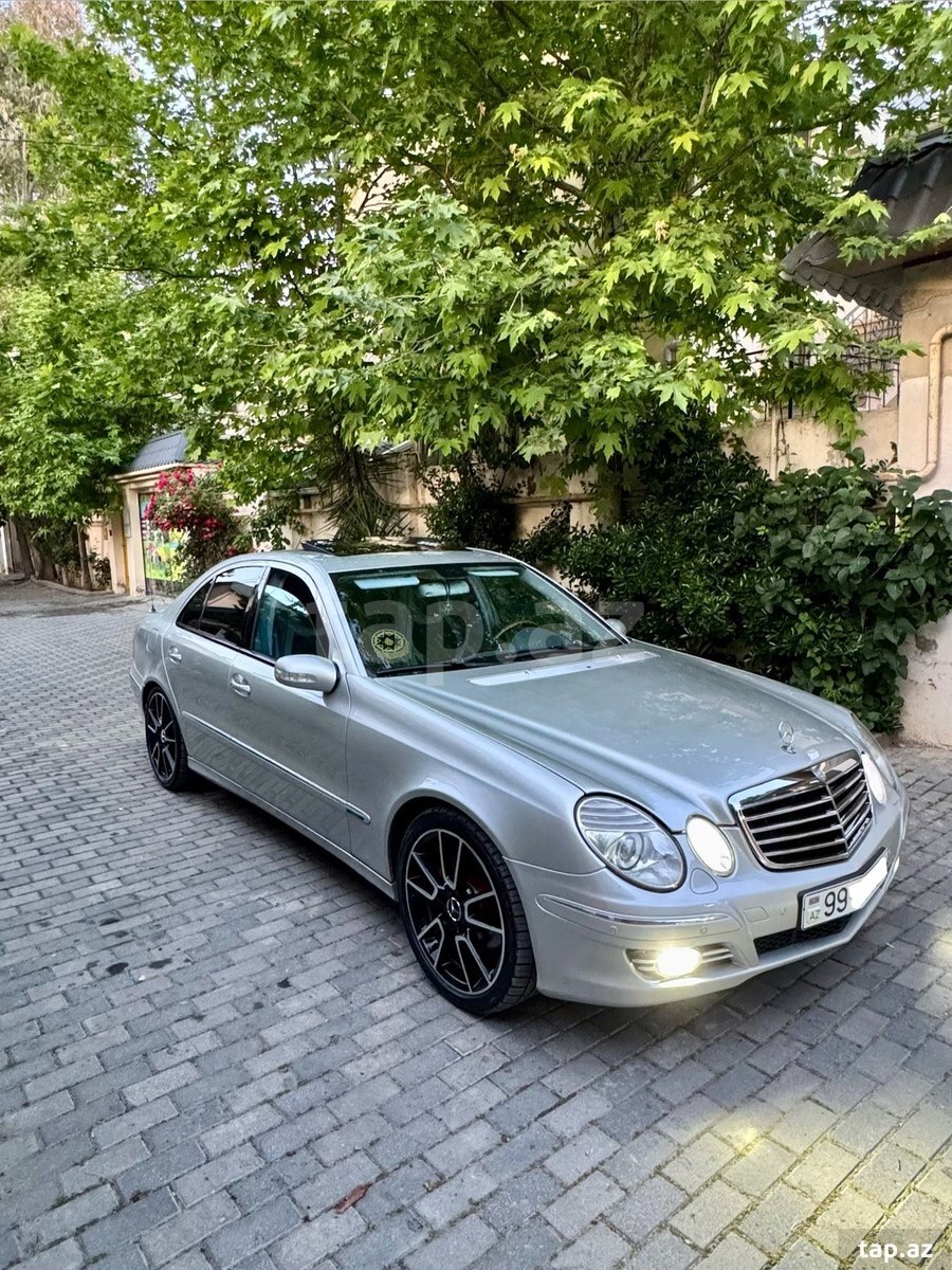 Mercedes E 320, 2002 il (3)