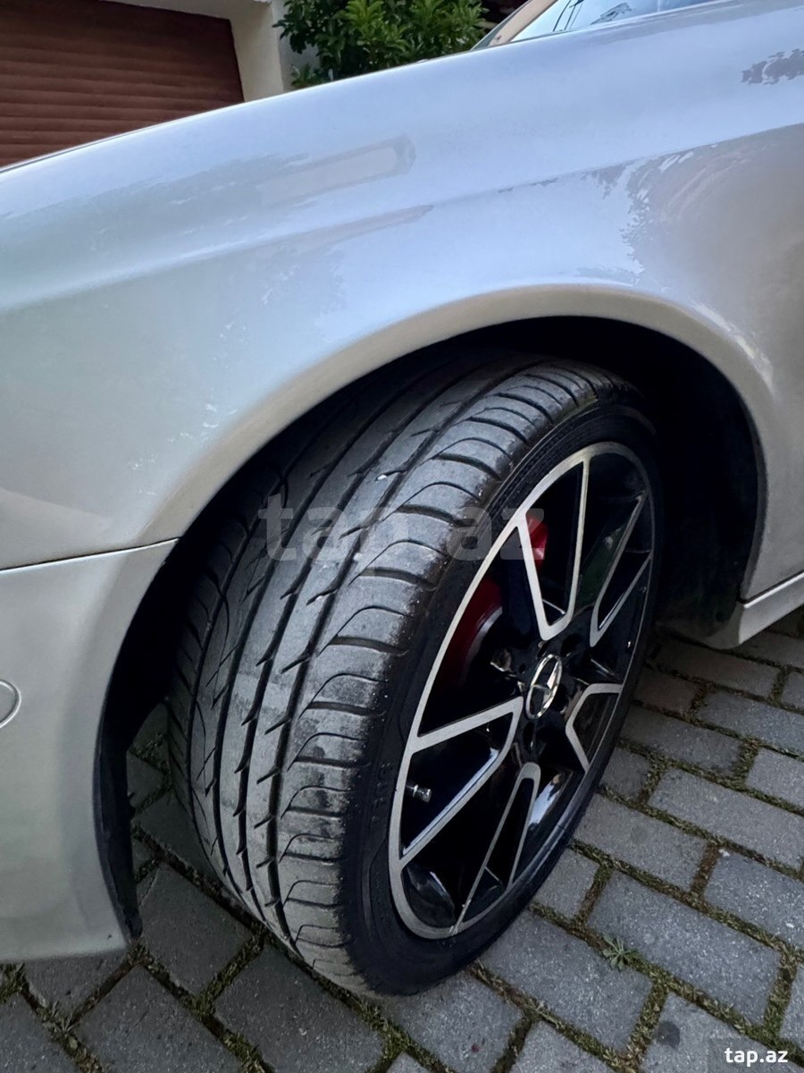 Mercedes E 320, 2002 il (14)