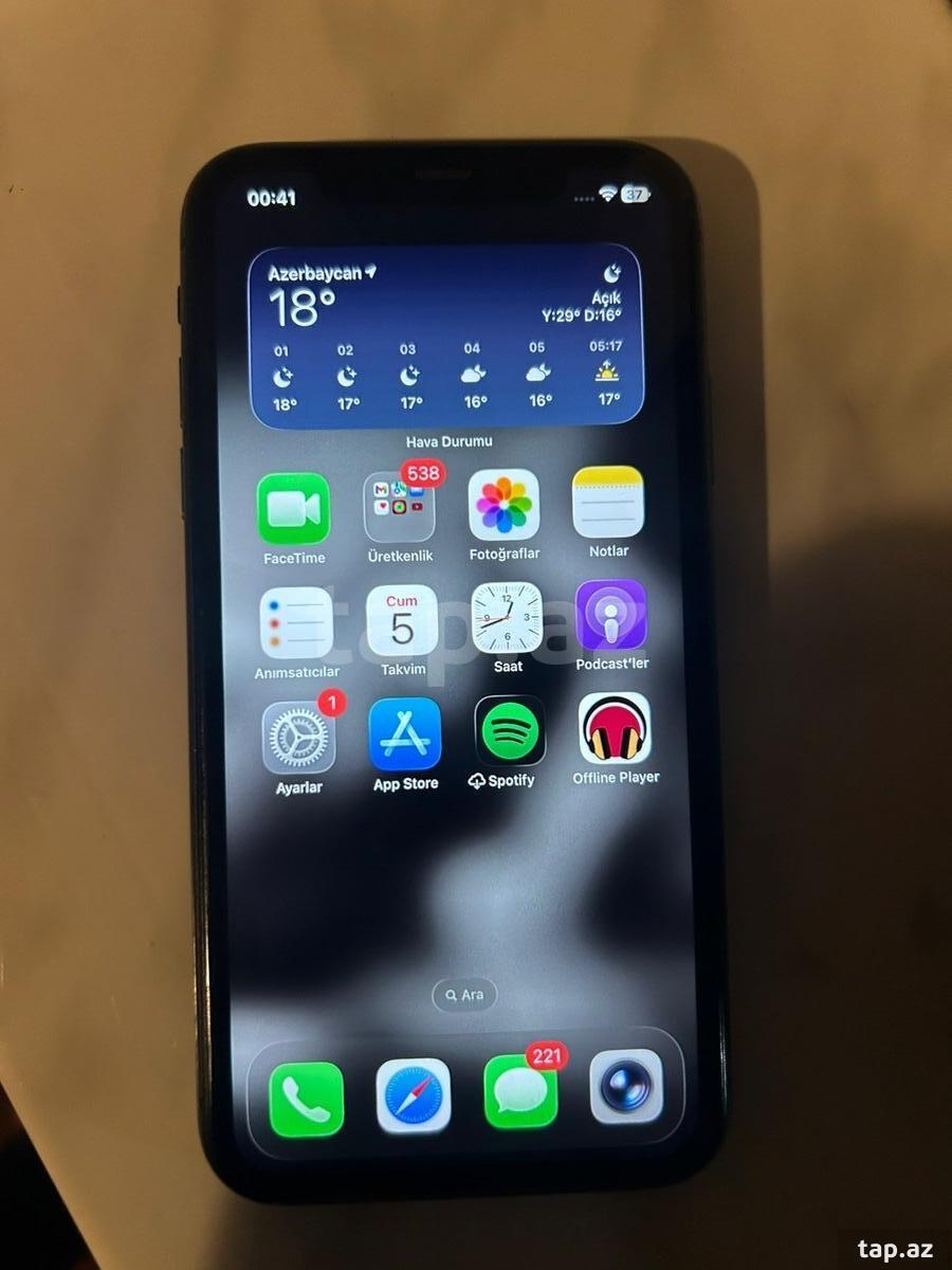 Apple iPhone 11 Black 64GB/4GB (4)