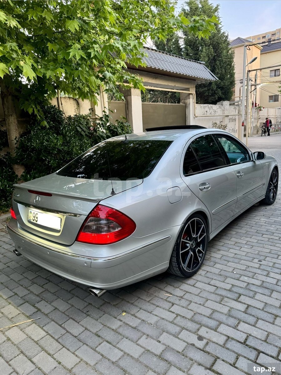 Mercedes E 320, 2002 il (16)