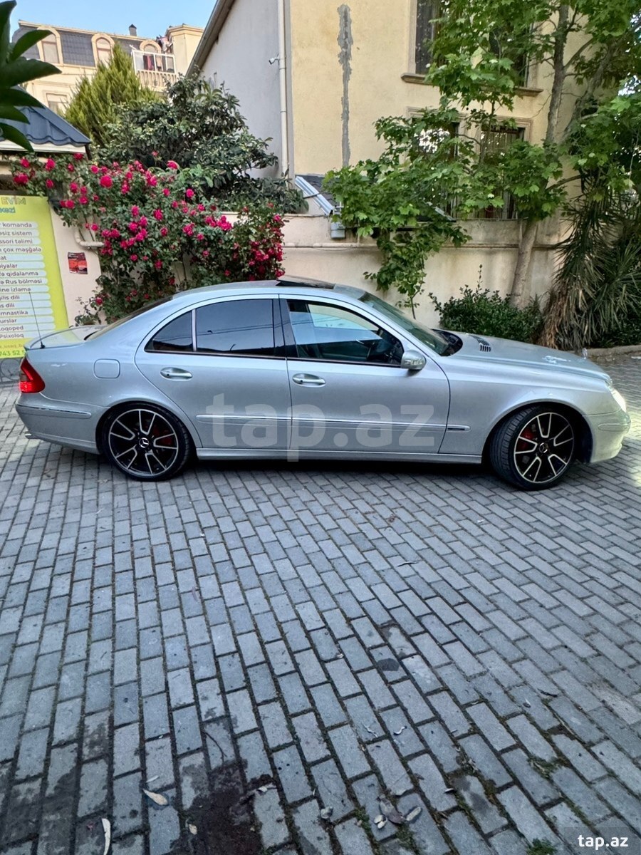 Mercedes E 320, 2002 il (11)