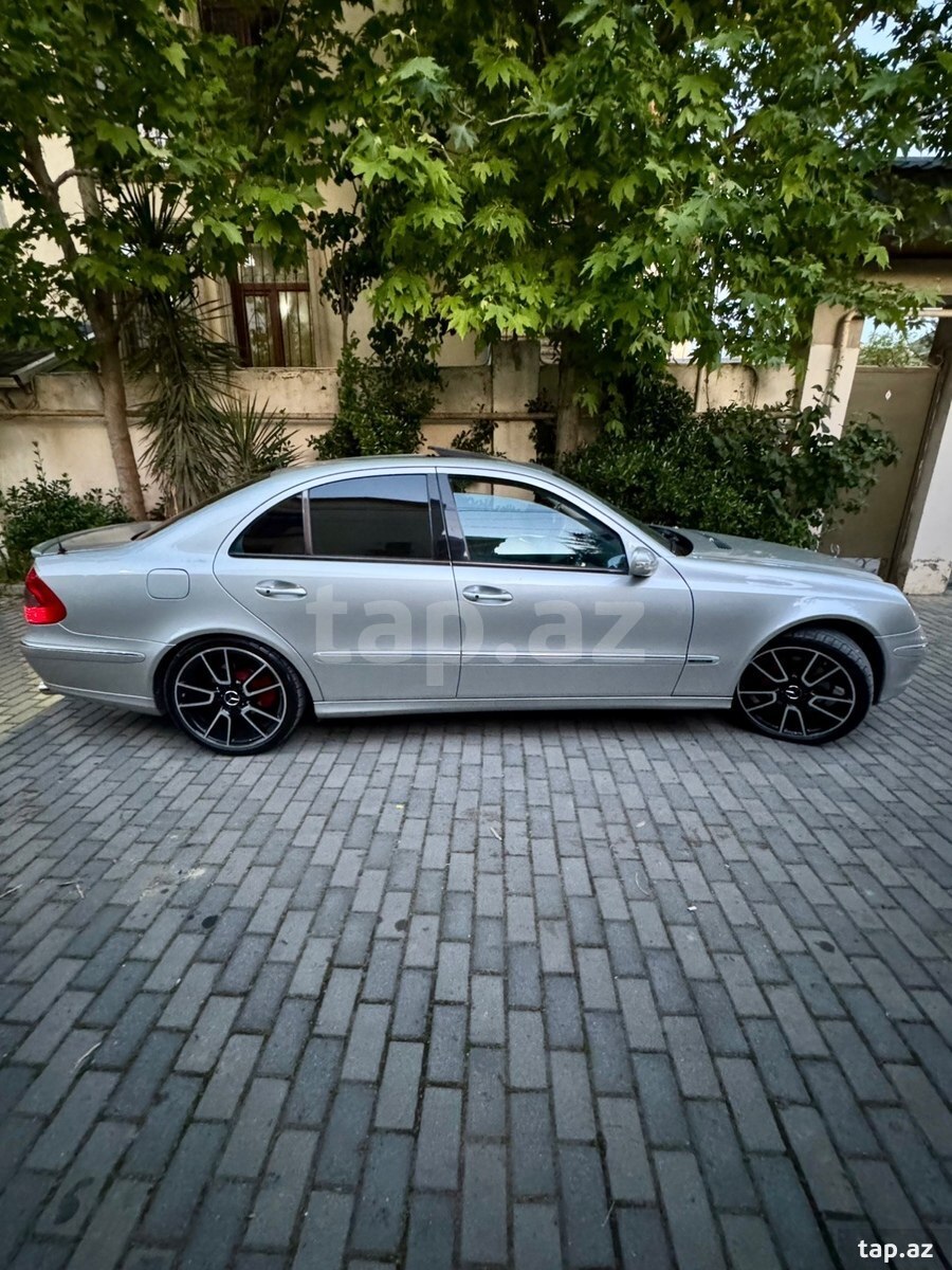 Mercedes E 320, 2002 il (10)