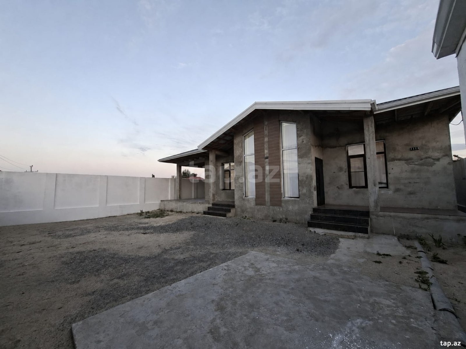 Həyət evi, Novxanı qəs. (18)