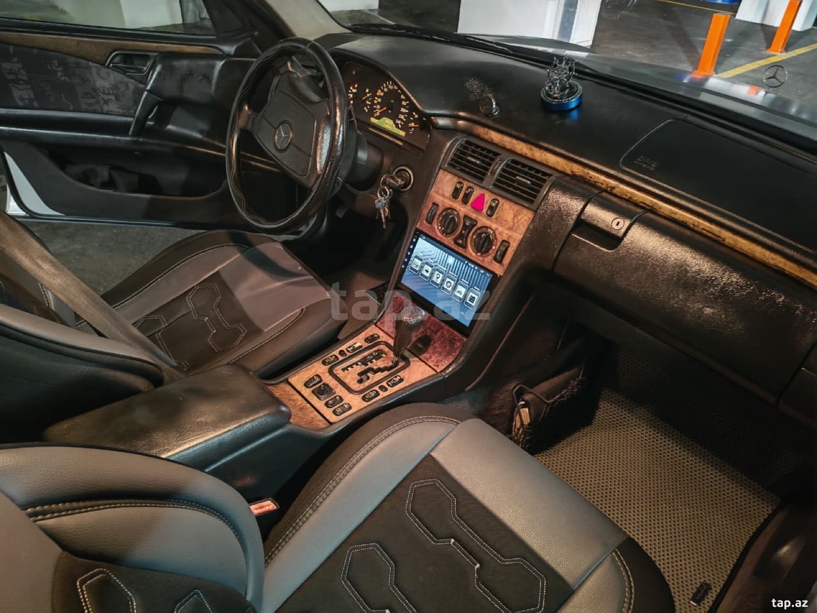 Mercedes E 240, 1999 il (9)