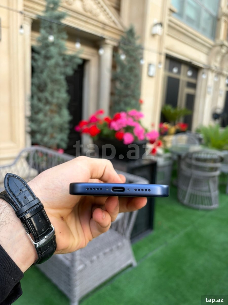 Apple iPhone 17 Pro Deep Blue 256GB/12GB (2)