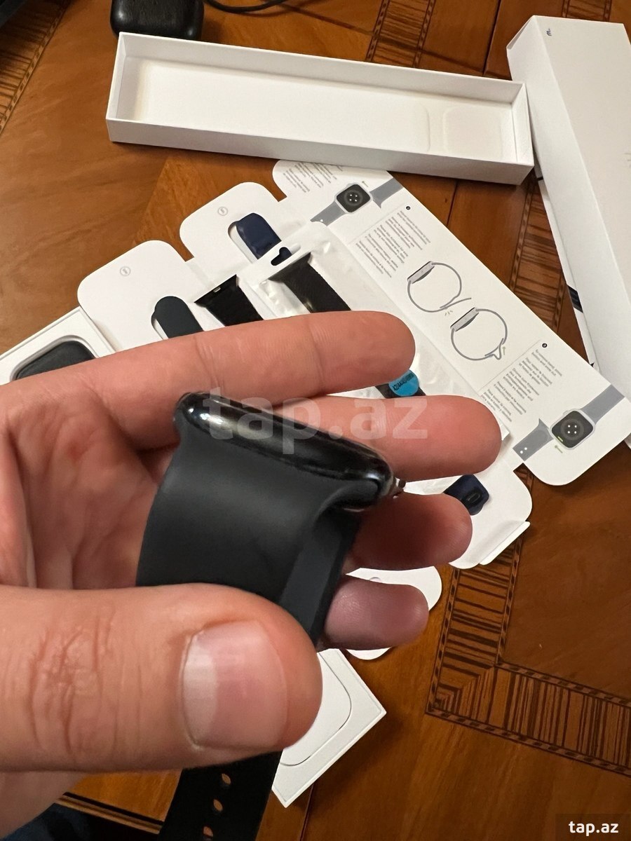 Apple Watch Series 8 Aluminum Midnight 45mm (11)