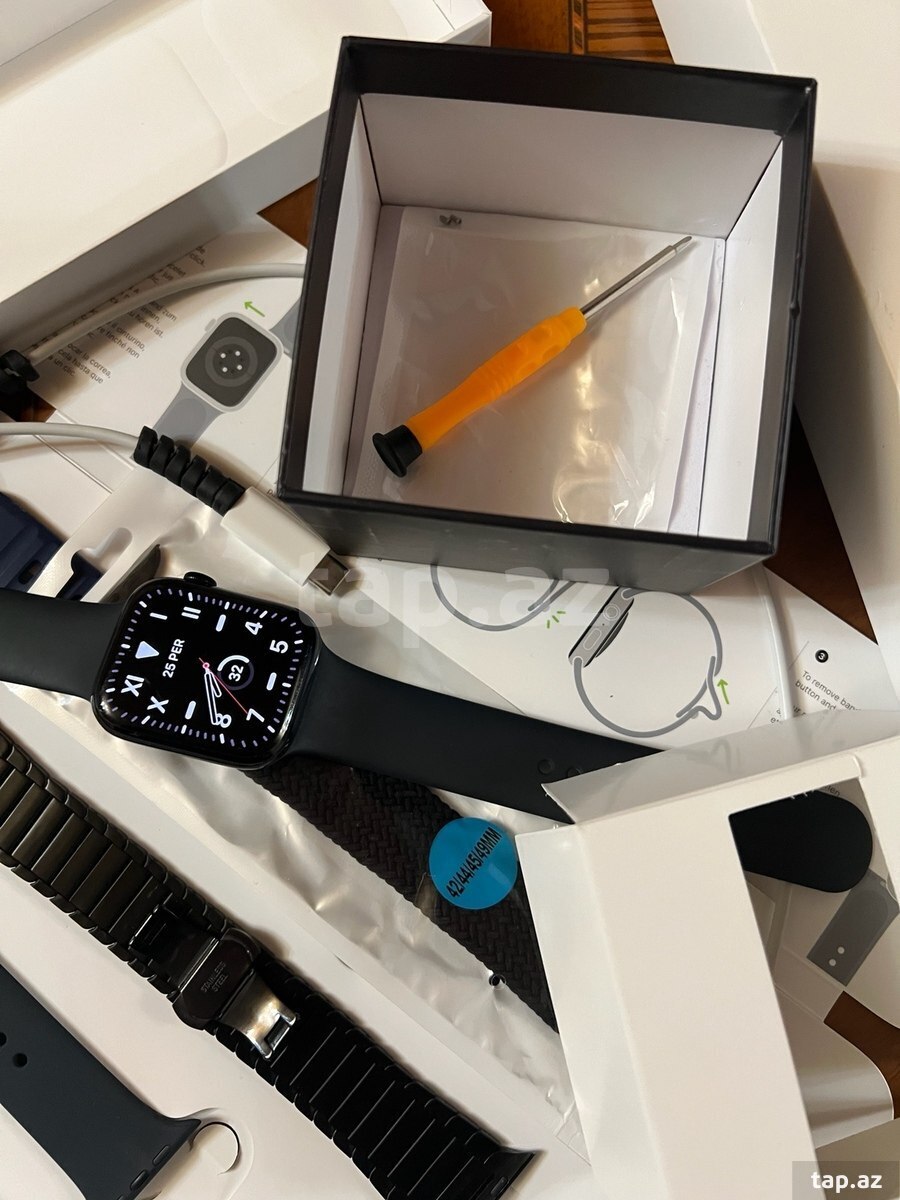 Apple Watch Series 8 Aluminum Midnight 45mm (6)