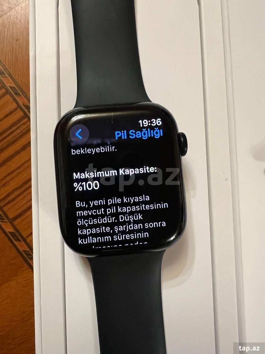 Apple Watch Series 8 Aluminum Midnight 45mm (19)