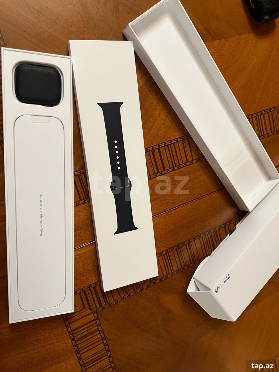 Apple Watch Series 8 Aluminum Midnight 45mm (25)