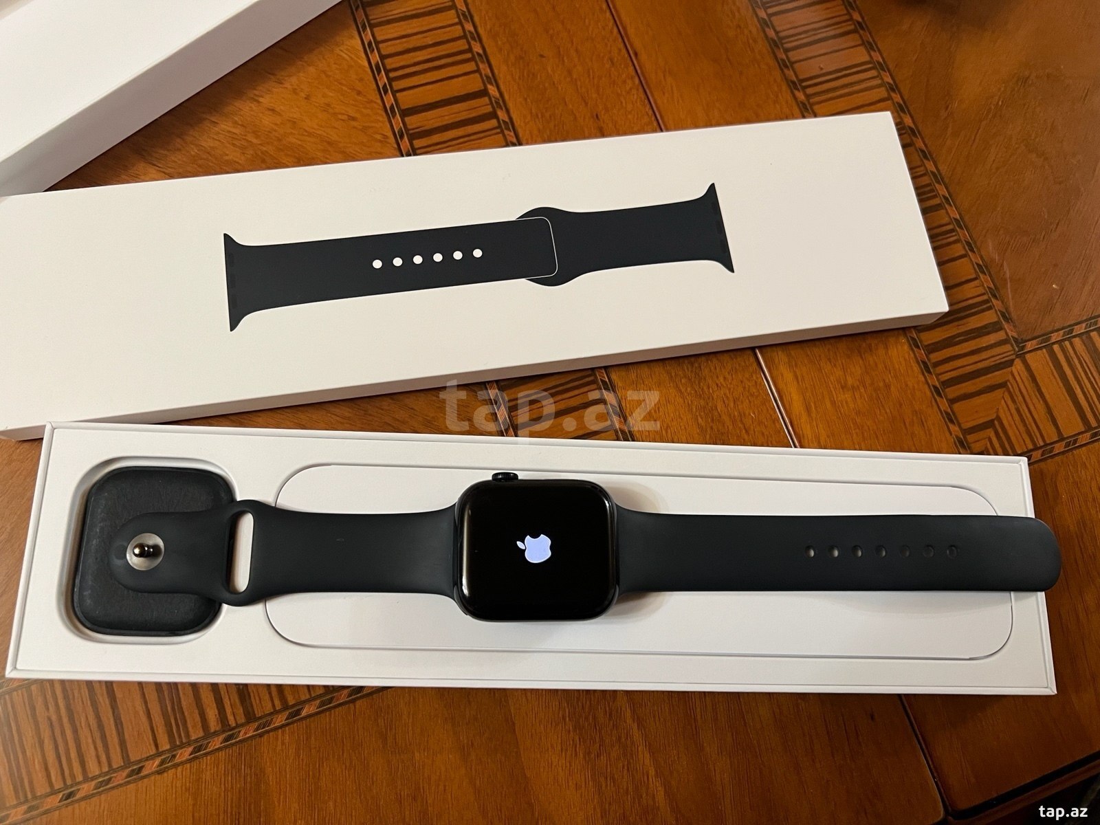 Apple Watch Series 8 Aluminum Midnight 45mm (24)