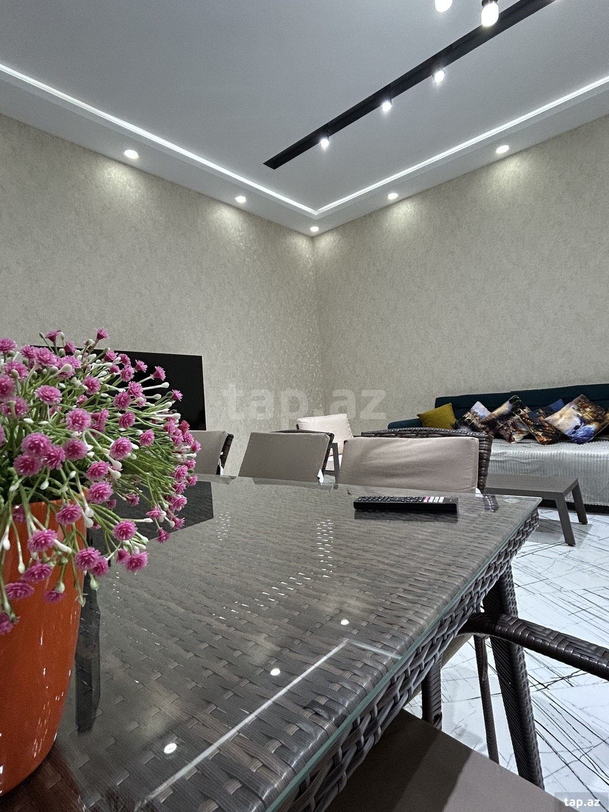 Villa kirayə verilir, Şüvəlan qəs. (8)