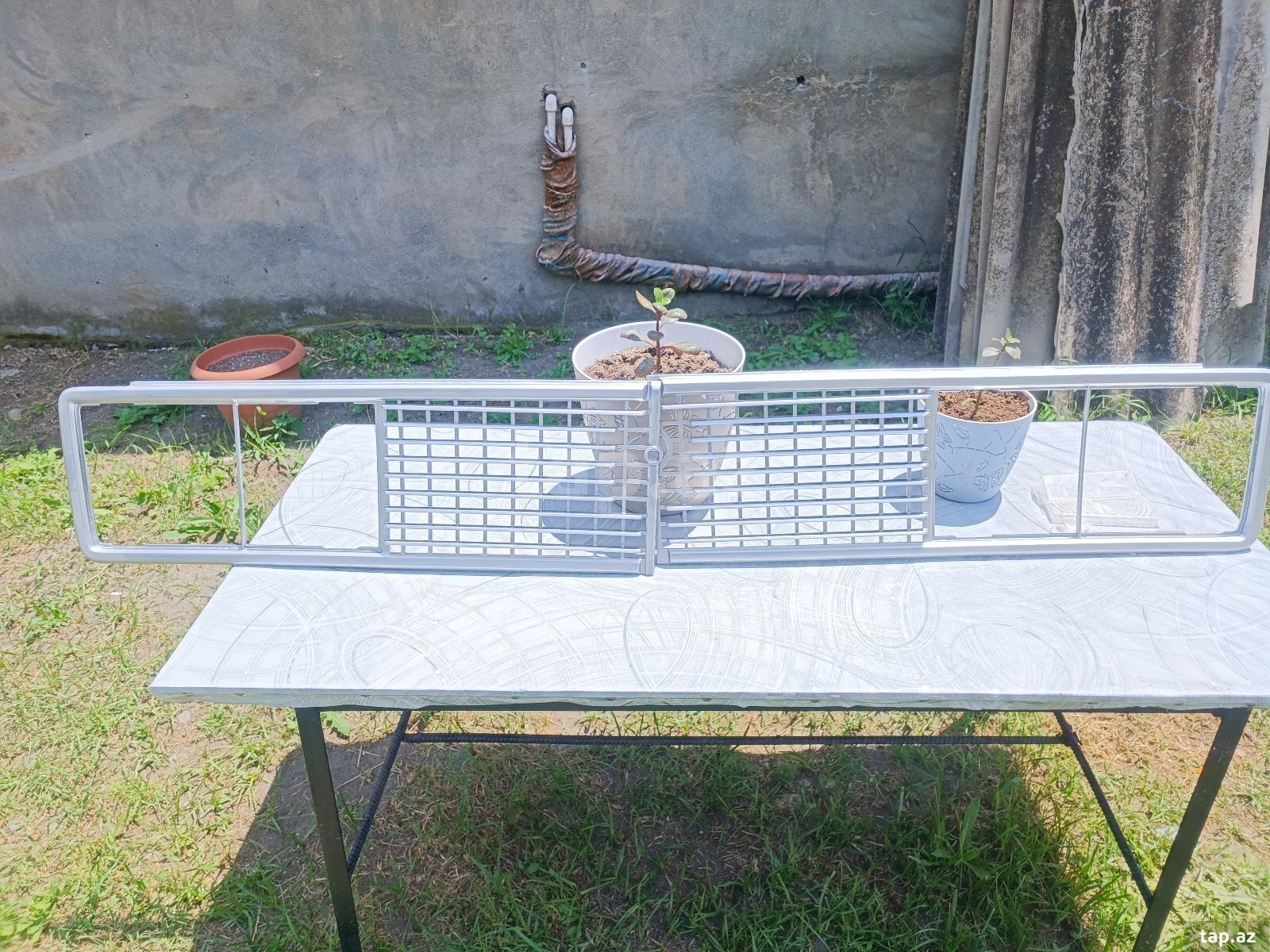 LADA (VAZ) 2106 radiator barmaqlığı (4)
