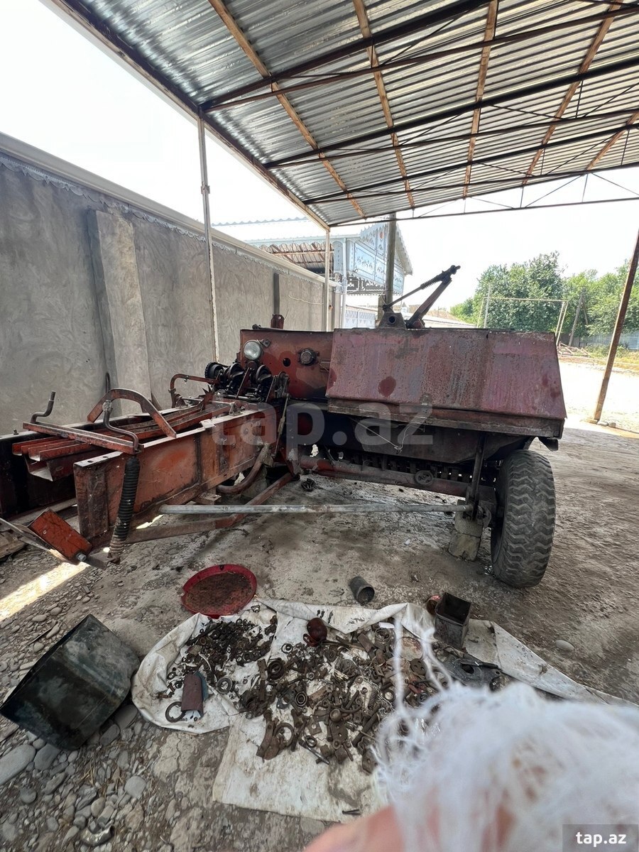 Traktor pressbağlayan (9)