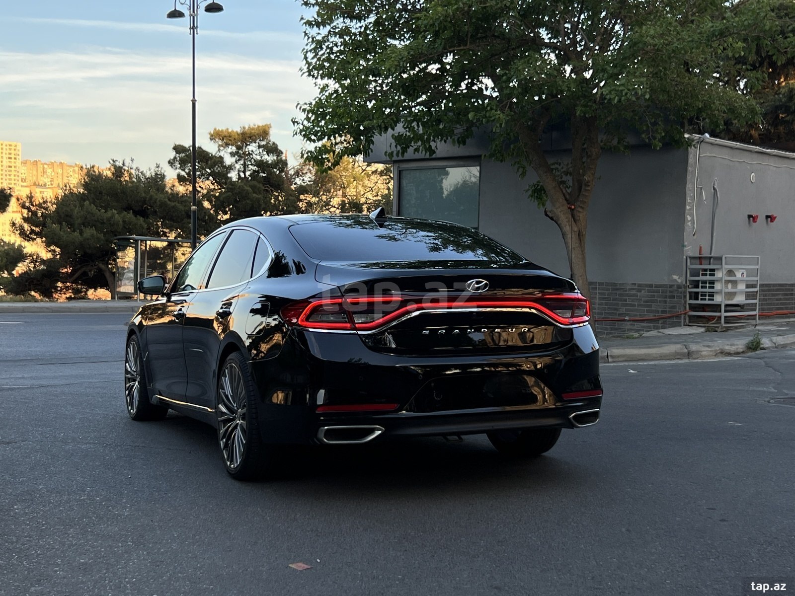 Hyundai Grandeur, 2018 il (2)
