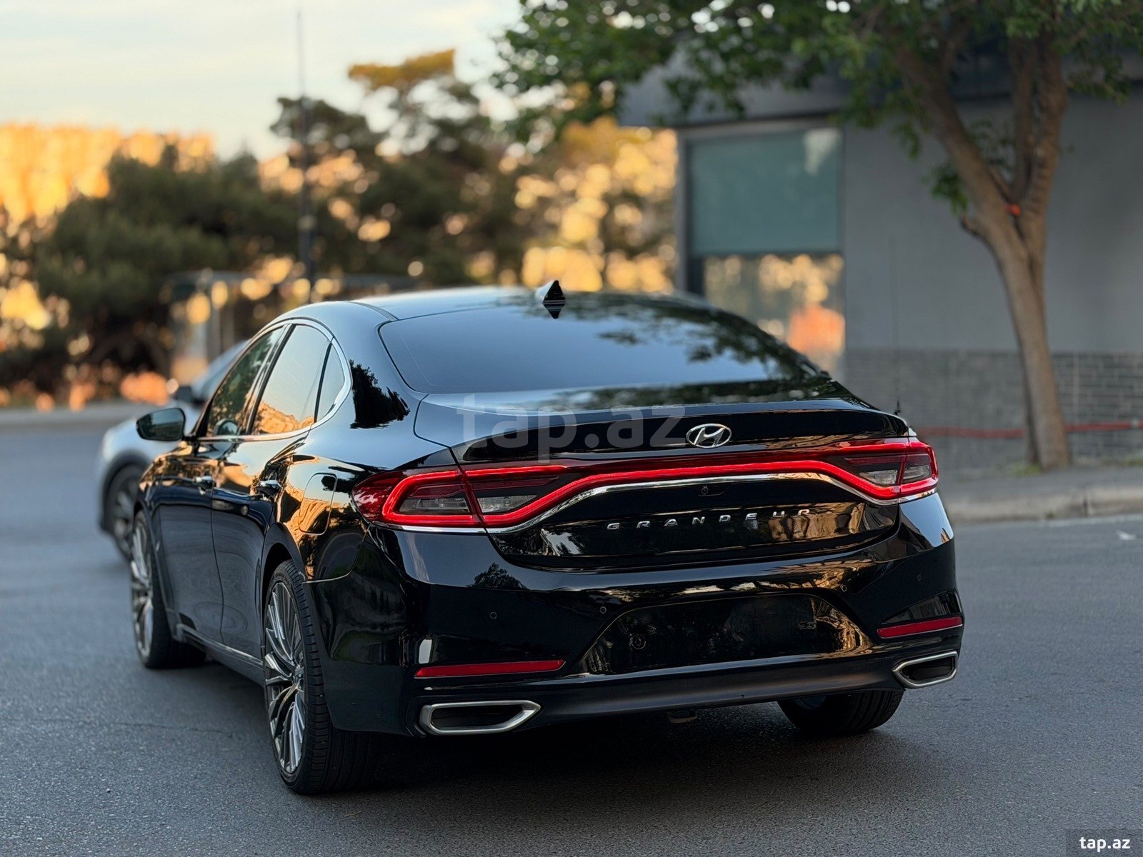 Hyundai Grandeur, 2018 il (8)